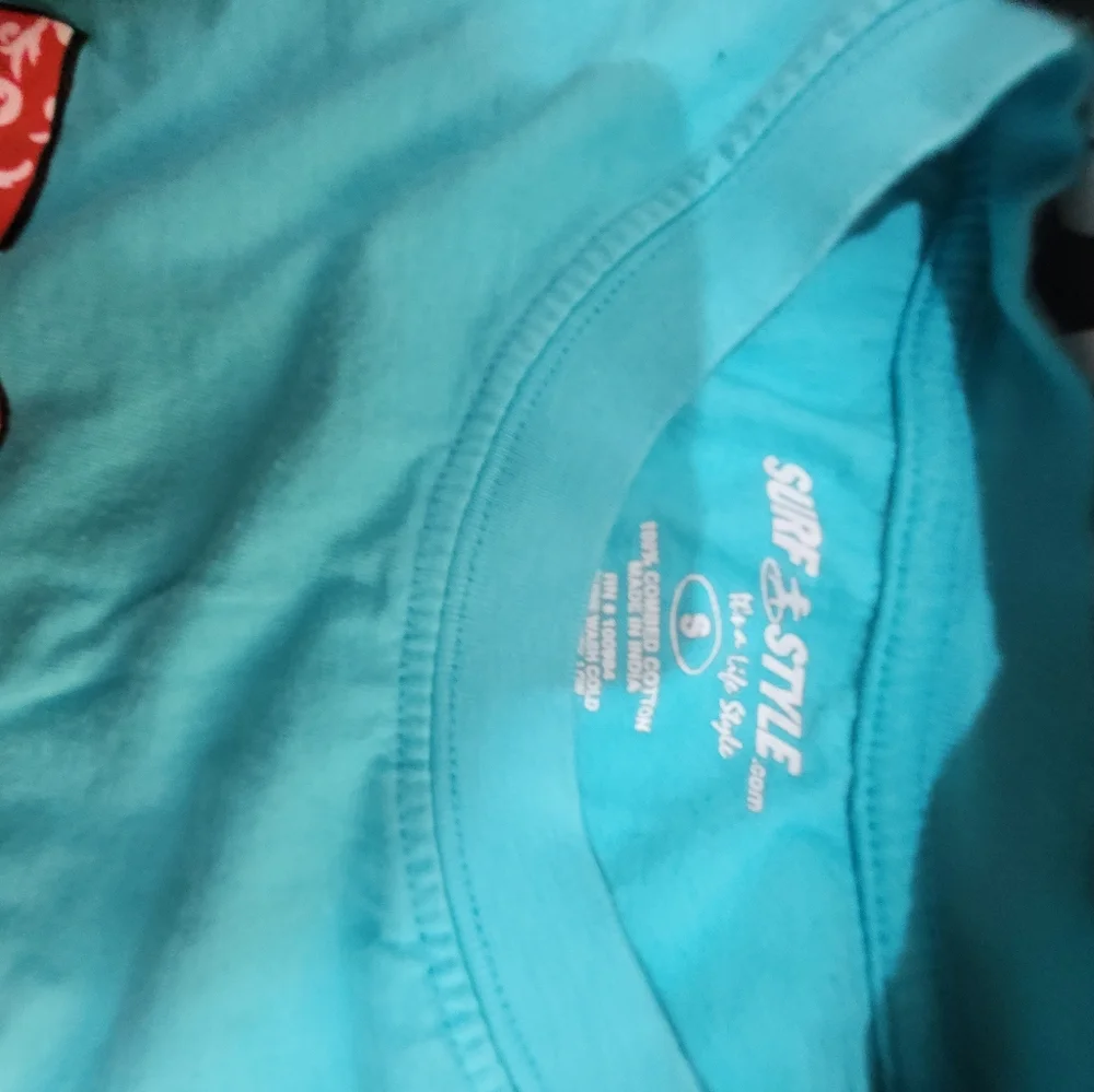 2 Women's S Florida t shirts - Picture 2 of 3